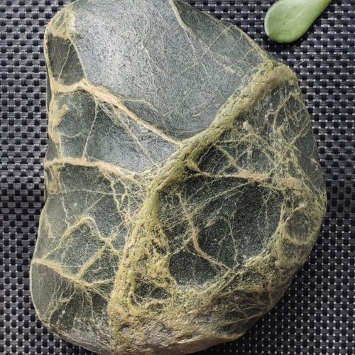 新疆筋脉络石奇石象形观赏石摆件水纹地理图破茧化蝶