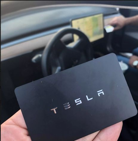 如果这代表了未来,那就顺其自然吧(注:特斯拉客服已特意致电,称若钥匙