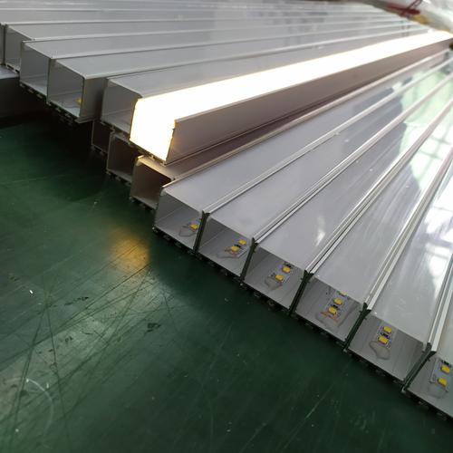 深圳市宇创光光电有限公司专业生产led灯带led光源led驱动led线条灯