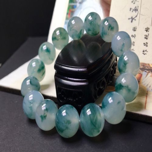 冰种飘花手串翡翠