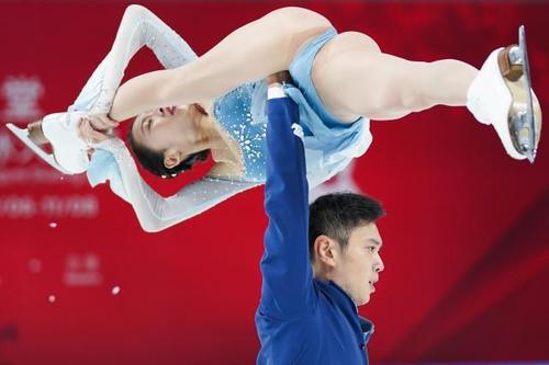 中国杯彭程/金杨双人滑夺冠 金博洋刷新纪录卫冕
