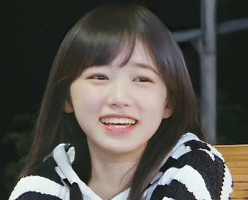 宋亚轩问自己女装漂亮吗?也太可爱了吧!