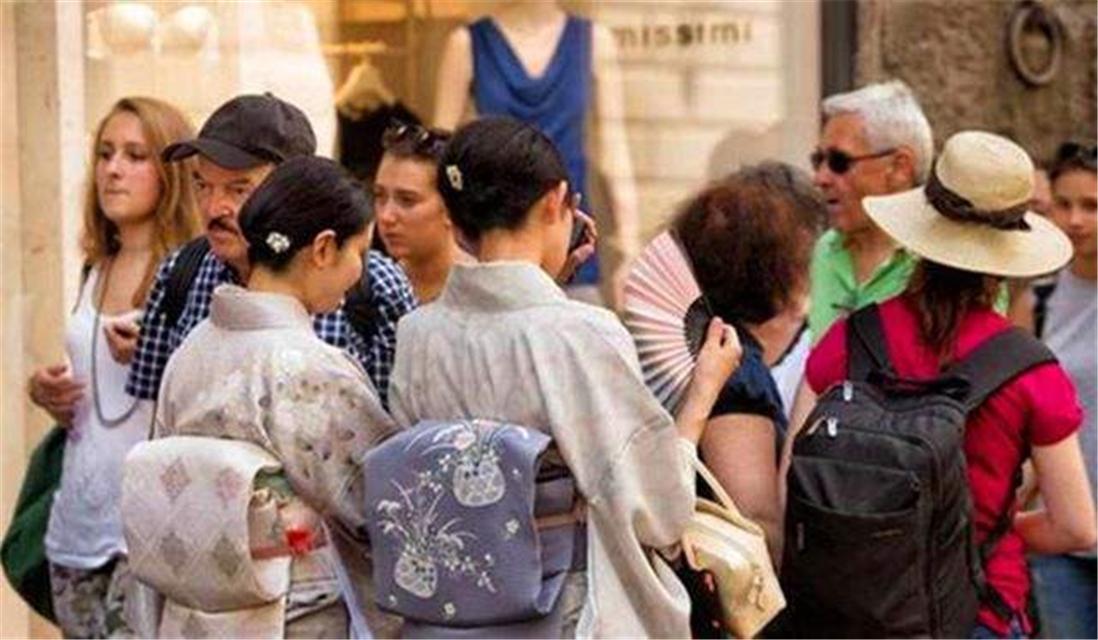 日本游客在巴基斯坦购物,说了6个字,巴基斯坦的人眼睛都亮了