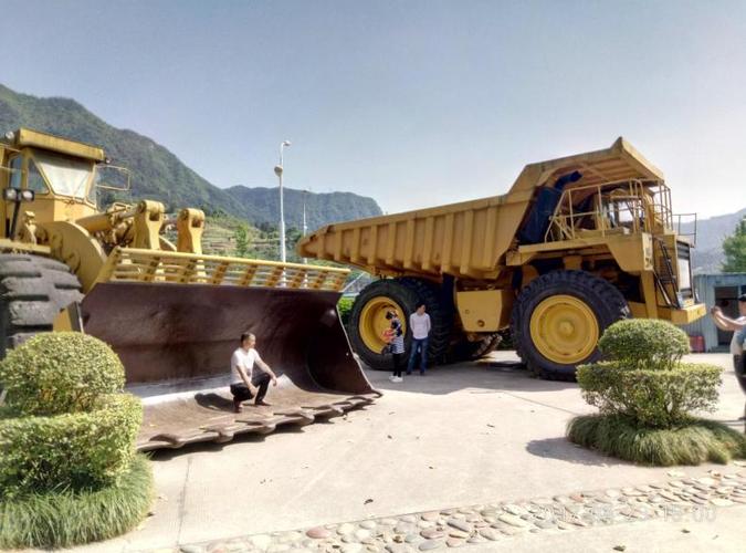 好大滴工程车,这一斗子要装多少挖