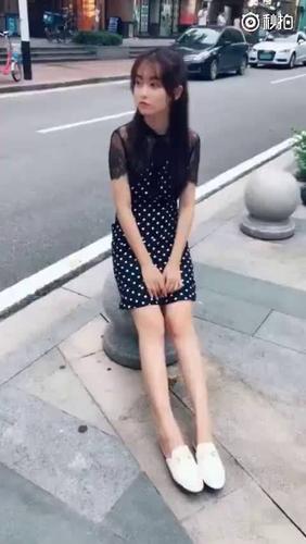 小姐姐笑起来好美啊 搞笑女孩的一天榜姐每日话题