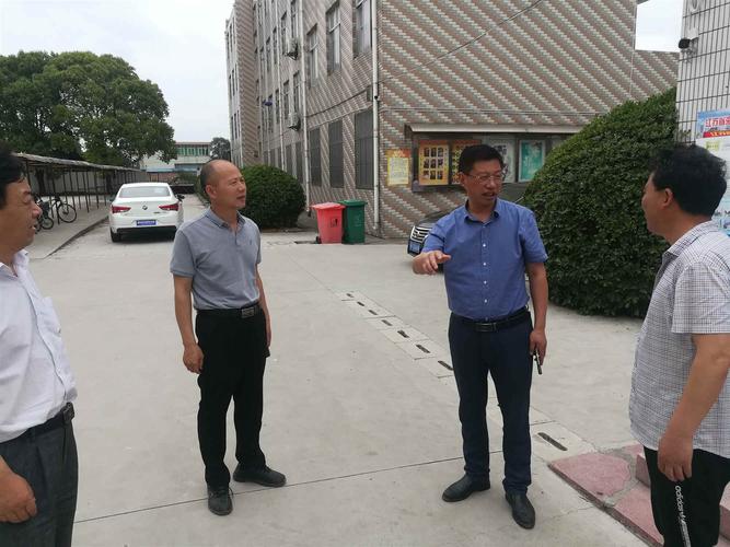 海安市学校安全生产专业委员会到墩头初中检查安全工作