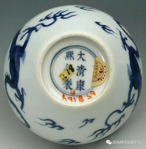 康熙青花寄托款(大明成化年制款)花觚