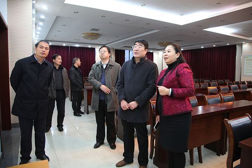 连云港市市政法委副书记王新林到我会会长单位鹰游集团考察依法治企