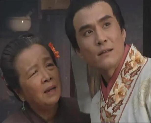《水浒传》中,王婆说潘金莲"新年恰好九十三岁",是