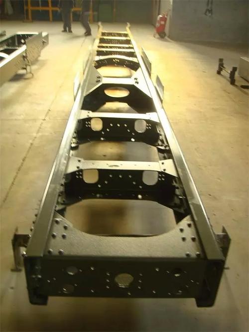 载货车车架总成 驾驶室总成壳体大梁内饰仪表器外饰座椅 载货车车架