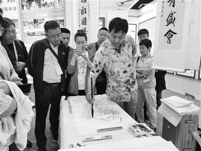 为体育插上文化的翅膀