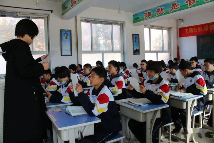 "厉行节约,反对浪费"——赵县第四中学举行主题升旗仪式