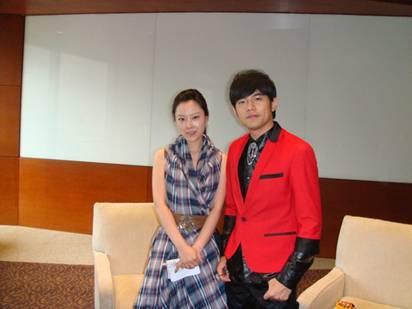 毕业于中国传媒大学播音系的赵宁也比例外,毕业后她选择了那时候众人
