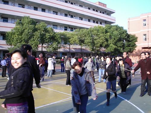 上海市市北初级中学的学校领导