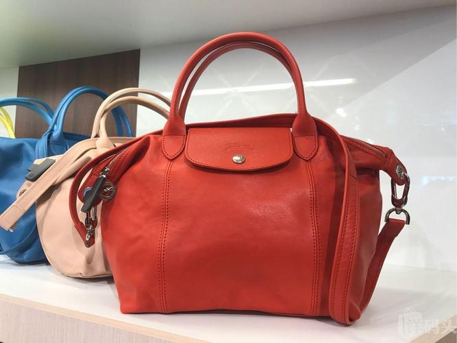 longchamp 羊皮斜跨包小号_英国-洋码头