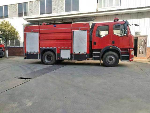 解放j6双排8吨泡沫消防车实拍图价格全国质保