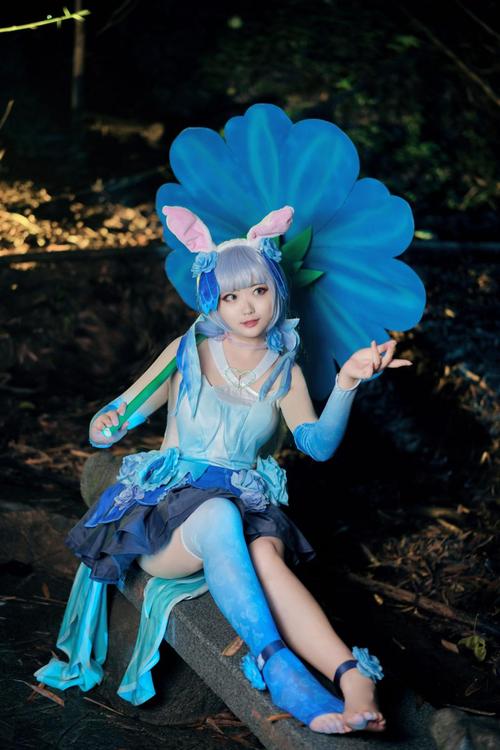 服装:@诺泽小铺 花间舞这套真的是一眼就有种能看到阿离舞姿的感觉!