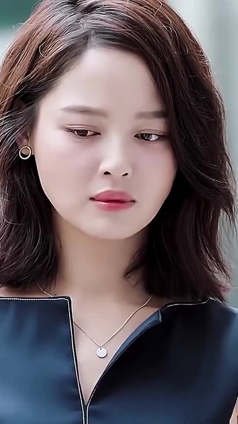 辛芷蕾,就这嘴唇不值得你喜欢吗