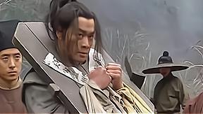 在影视剧中,我们经常能看到犯人被发配到边疆,而衙役也被迫跟着犯人走
