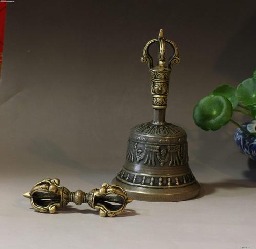 佛教法器大有学问十种法器各代表一尊菩萨