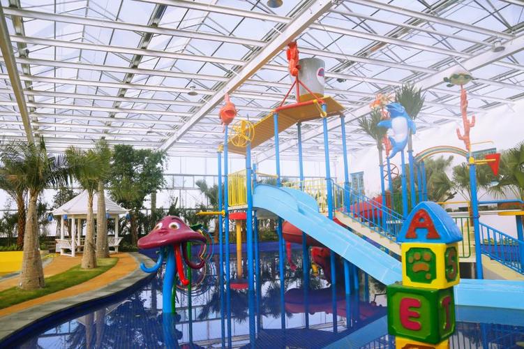 距离银川市区仅8公里,占地230亩,有真温泉,热带雨林,美食,超多游玩