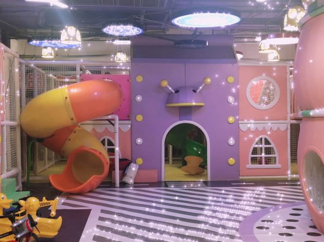 梦幻岛儿童乐园位于太原市学府街 华宇百花谷三楼梦幻岛儿童乐园