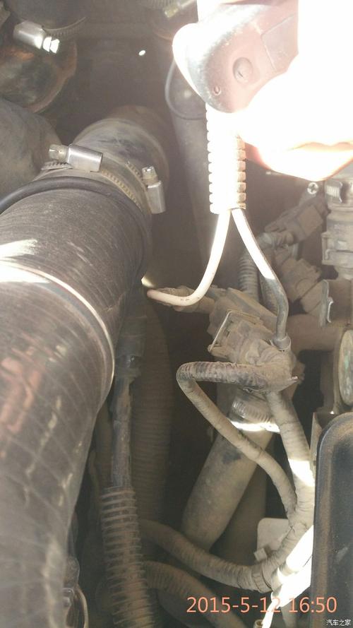 求助,1.8t圣达菲增压器的真空管怎么插