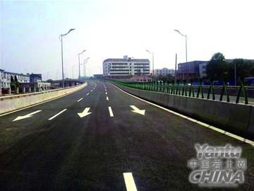 青岛胶州湾大桥高架路工程全线贯通