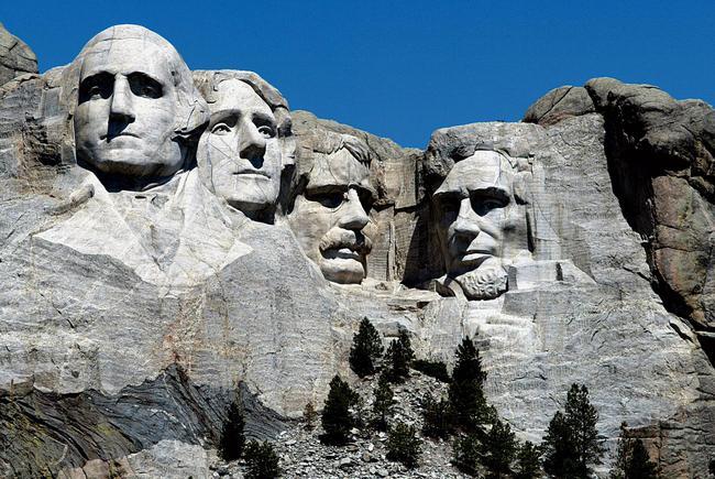 一组来自世界各地的雕像,该有多高的审美,才能创作出这样的艺术