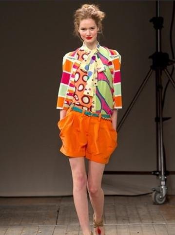 糖果色甜美挡不住 撞色搭配有讲究(2)