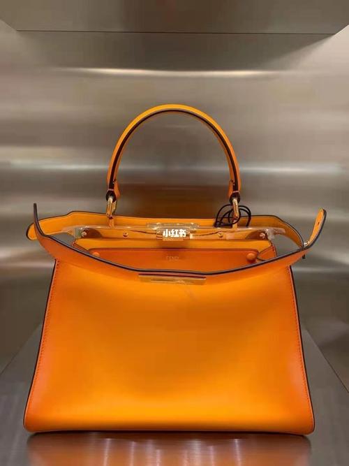 fendi peekaboo_fendi peekaboo_芬迪怎么样_fendi_时尚_箱包