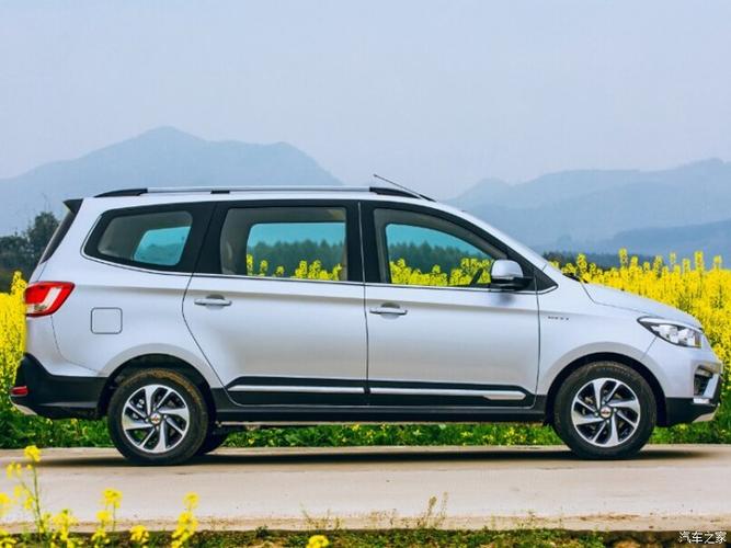 上汽通用五菱 五菱宏光 2016款 1.5l s1 尊享型