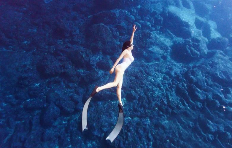 没想到这些明星大咖也沉醉于潜水