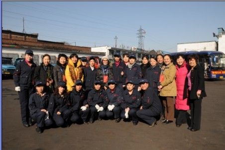 "王庄杯·山西女作家看王庄"采风团深入王庄矿采风