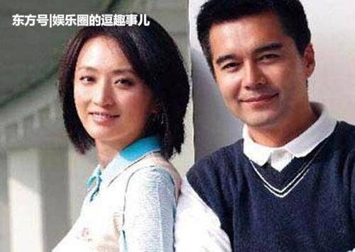 52岁许亚军和四任妻子近照,个个是美女,现任妻子比他小12岁