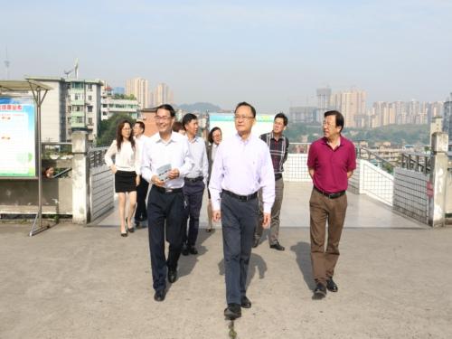 市人大主任谭豹一行莅临自贡一中视察指导工作