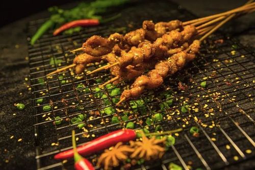 烤郡肝,烤脆骨,烤鸡尖,土豆片,豆干,魔芋,韭菜,辣卤花甲,炸酥肉!