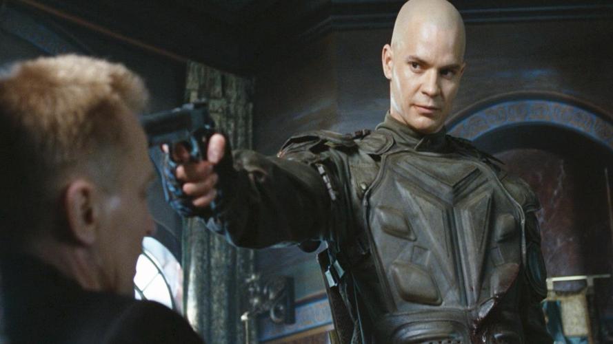 10分钟看完欧美超燃动作电影《杀手:代号47》