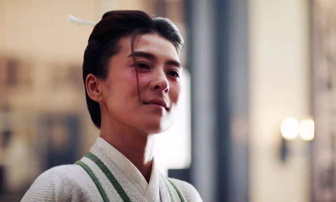 《军师联盟》中的何晏用了女性演员反串,服药后的红润面色也还原了