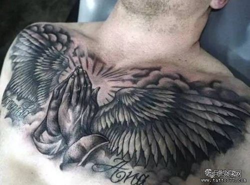 欧美翅膀花胸纹身图案