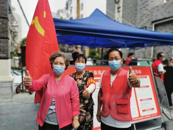 郑州市管城区"五彩缤纷" 志愿服务队抗疫再出征