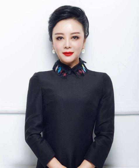 著名演员梁丽两度闪婚最终失败如今54岁依旧单身