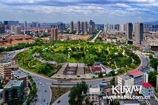 "宜居,宜业,宜游"的新秦皇岛(图为:环岛公园).