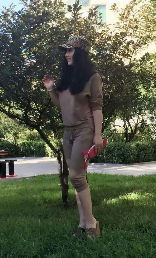 欣赏"花儿公主"马红莲最新音乐相册!