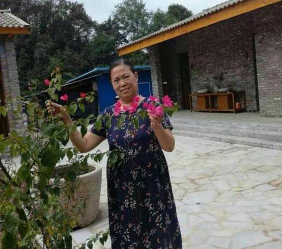 (更新)换阿姨头像后不断收到好友问候,仿佛开启新世界