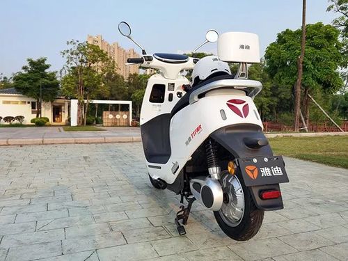 老司机开车了～雅迪冠能m8电动车评测:这续航真绝