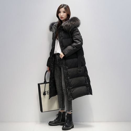 2020年羽绒服流行女款,2020年新款羽绒服女款 鸭鸭2020年新款羽绒服女中长款长过膝真貉子毛领收腰