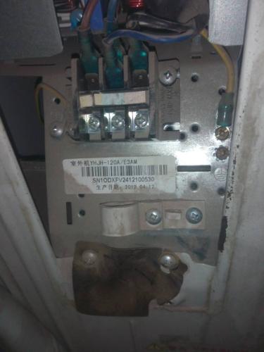 空调外机的四根线怎么接?