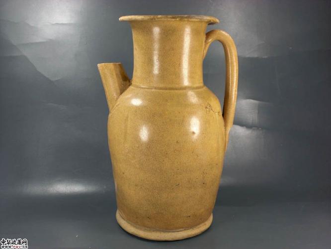 唐长沙窑瓜棱执壶