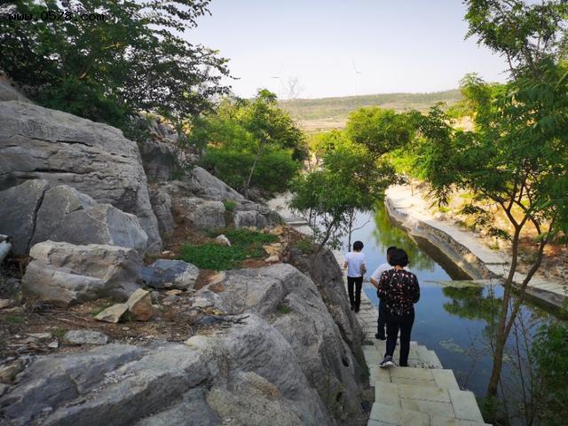 自驾安丘天路必去打卡地,这处新开发景点青山秀水堪比